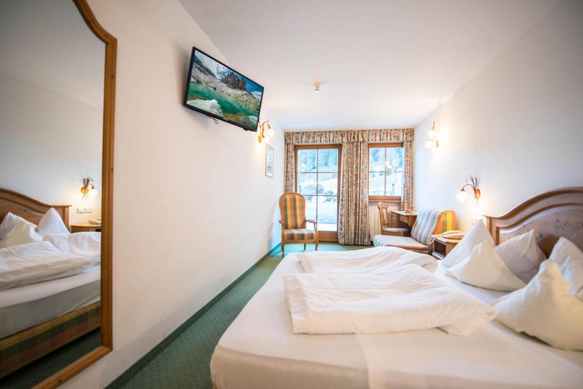 Turmhotel Gschwendt Planca di Sopra Eksteriør billede